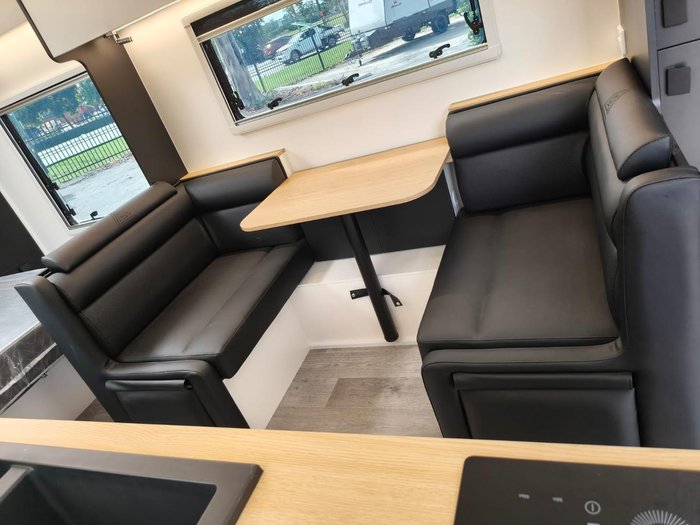 2025 New Age Caravans Oz Classic Oz20e