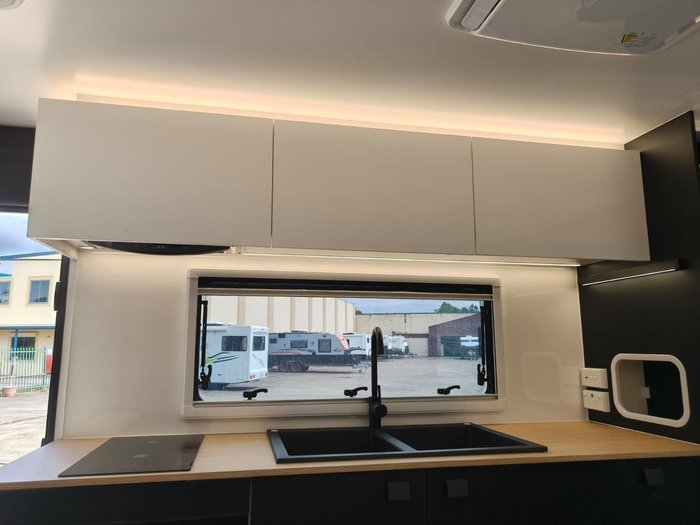 2025 New Age Caravans Oz Classic Oz20e