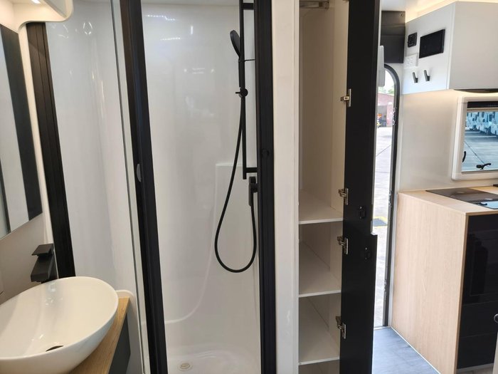 2025 New Age Caravans Oz Classic Oz20e