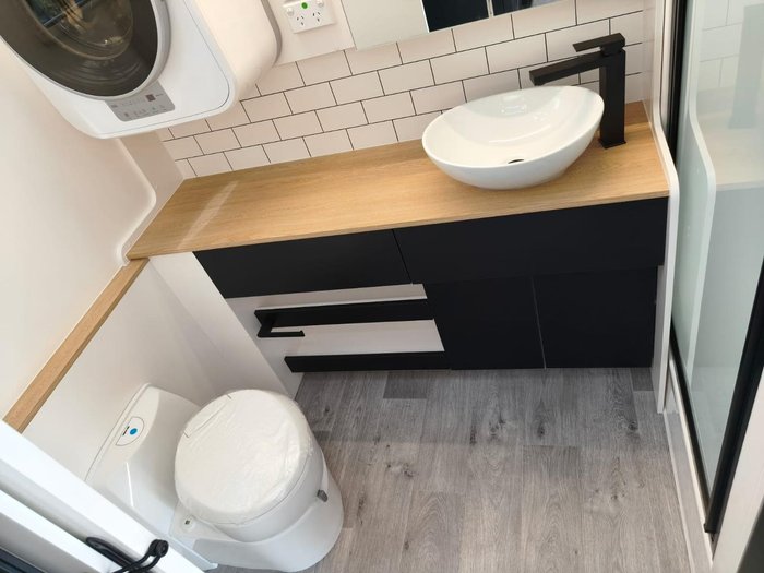 2025 New Age Caravans Oz Classic 20E