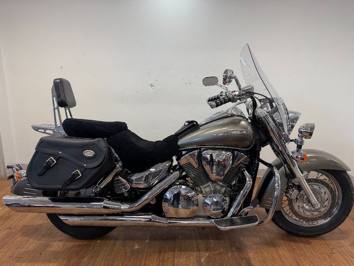 2008 Honda VTX1300 (VTX1300S) SILVER