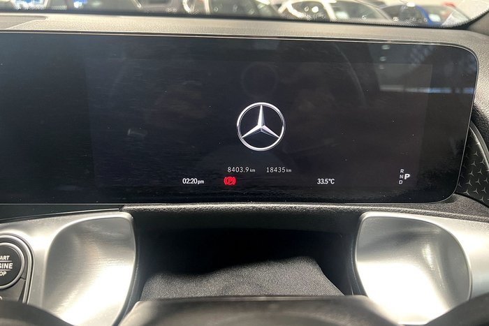 2025 Mercedes-Benz GLB-Class GLB200