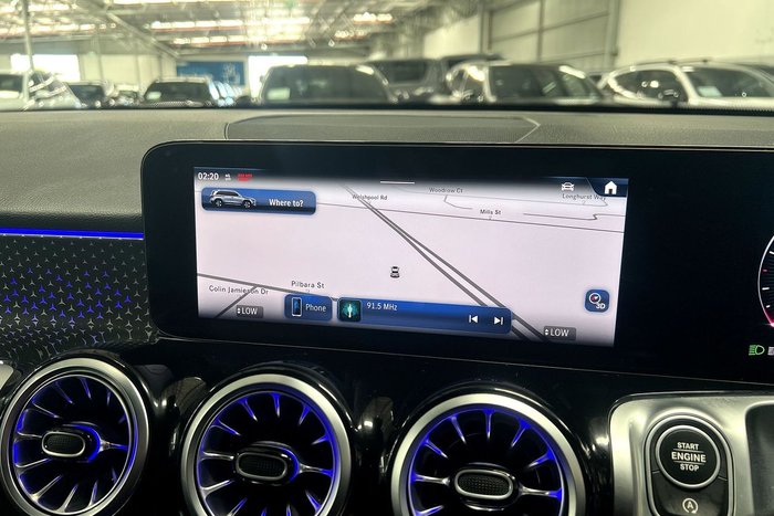 2025 Mercedes-Benz GLB-Class GLB200