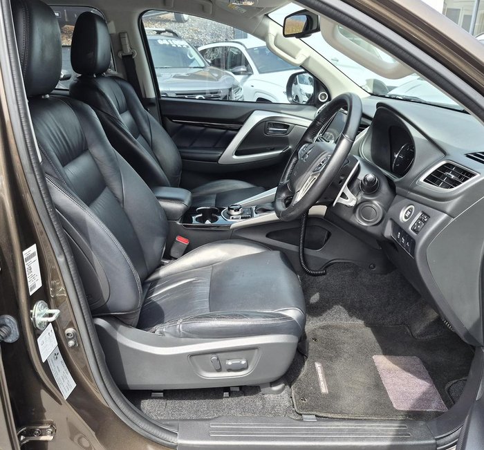 2016 Mitsubishi Pajero Sport Exceed