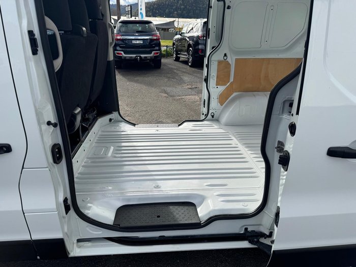 2020 Mitsubishi Express GLX