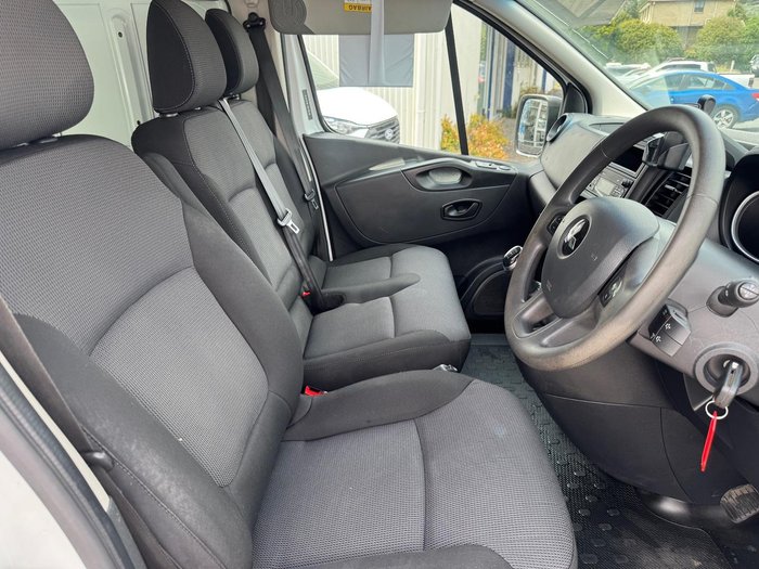 2020 Mitsubishi Express GLX