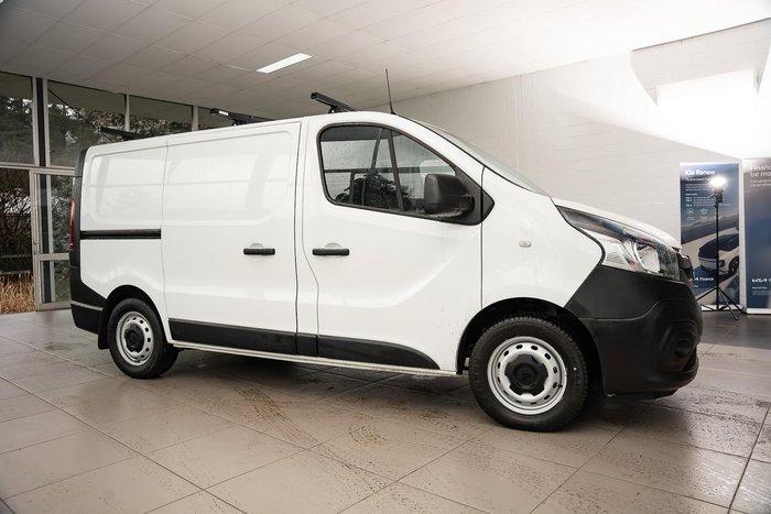 2020 Mitsubishi Express GLX