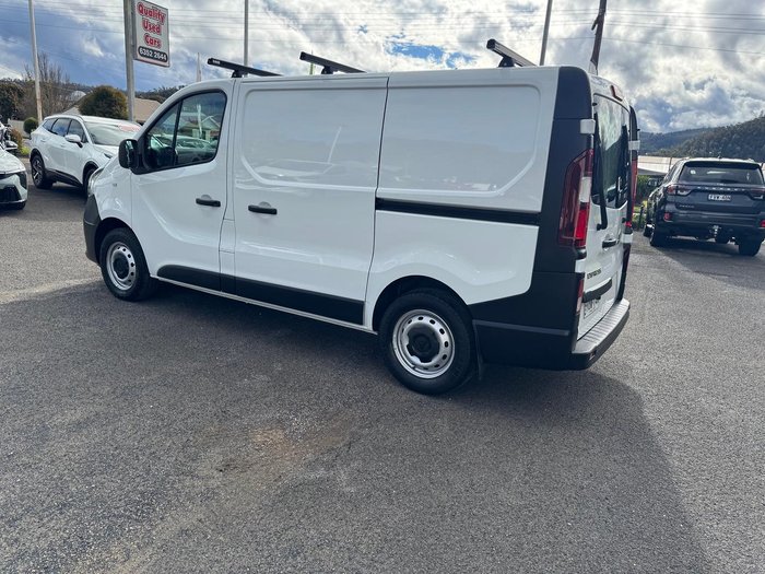 2020 Mitsubishi Express GLX