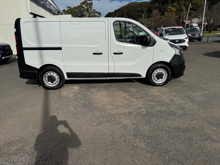 2020 Mitsubishi Express GLX
