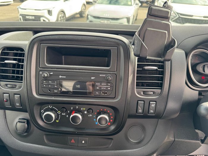 2020 Mitsubishi Express GLX