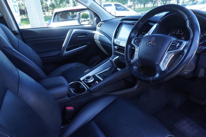 2020 Mitsubishi Pajero Sport GLS