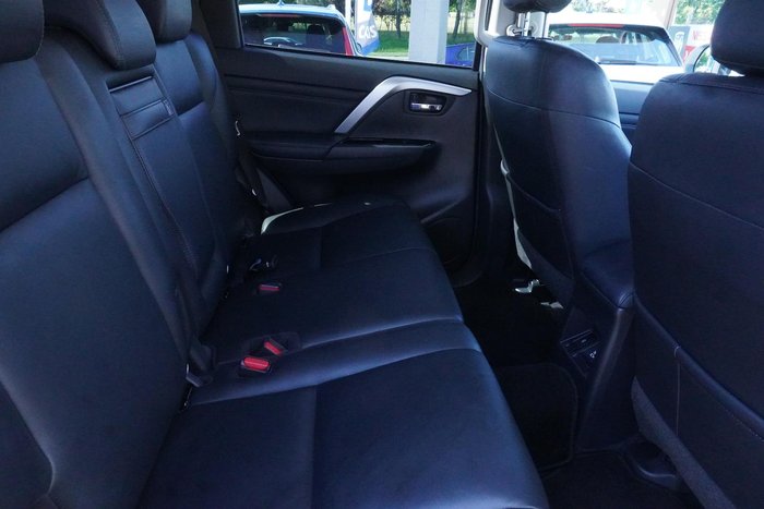 2020 Mitsubishi Pajero Sport GLS