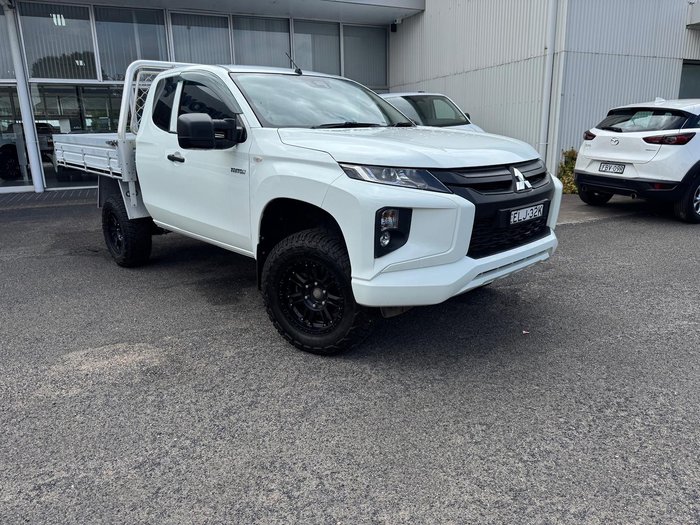 2018 Mitsubishi Triton GLX ADAS