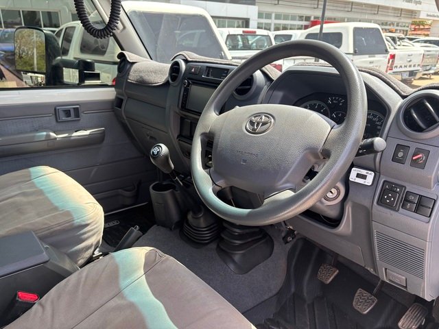 2022 Toyota Landcruiser Military LC70 T/D Single Cab Chassis GXL 7C71510 003 French Vanilla