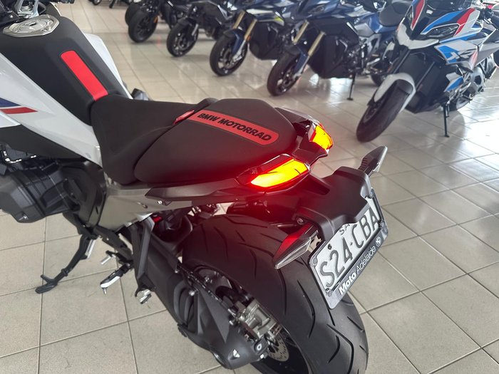 2025 BMW R 1300 RS Performance R 1300 White