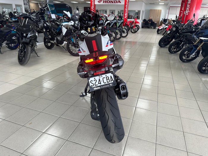 2025 BMW R 1300 RS Performance R 1300 White