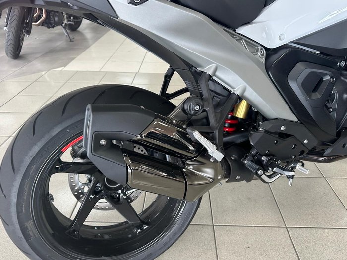 2025 BMW R 1300 RS Performance R 1300 White