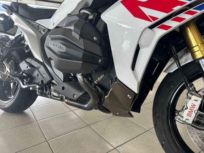 2025 BMW R 1300 RS Performance R 1300 White