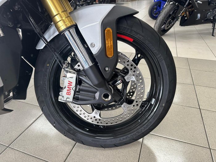 2025 BMW R 1300 RS Performance R 1300 White