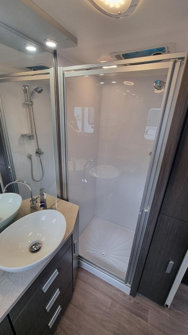 2018 Jayco Journey Slide-Out 21.66-3