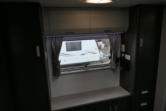 2018 Jayco Journey Slide-Out 21.66-3