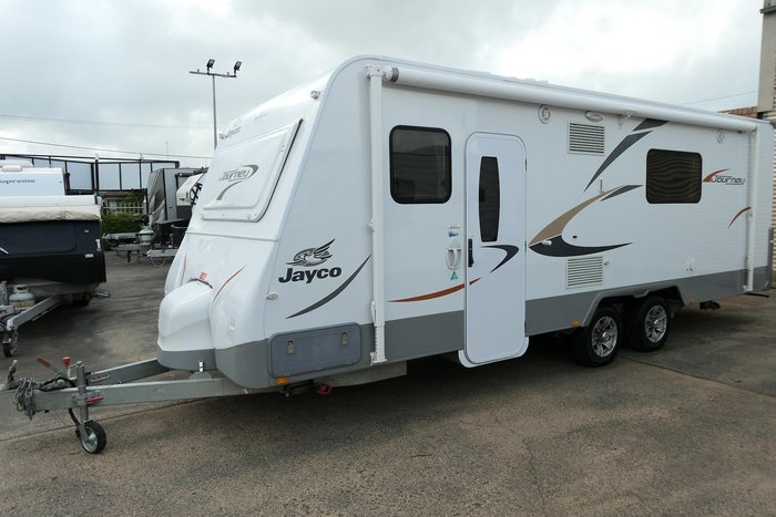 2018 Jayco Journey Slide-Out 21.66-3