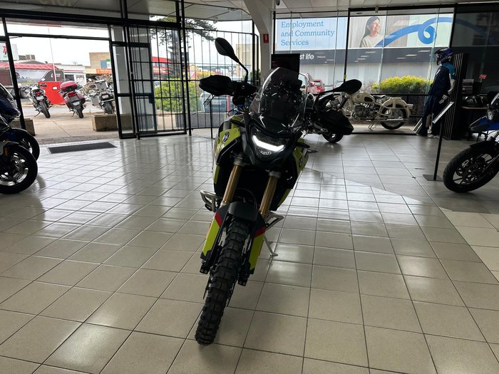 2025 BMW F 900 GS Enduro F 900 Yellow