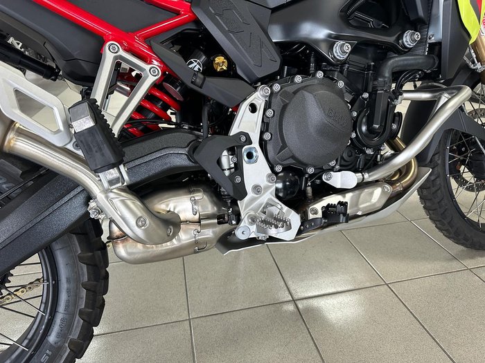 2025 BMW F 900 GS Enduro F 900 Yellow