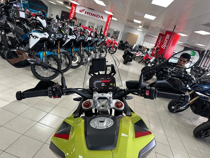 2025 BMW F 900 GS Enduro F 900 Yellow