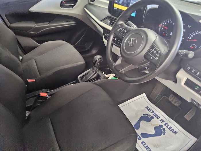 2024 Suzuki Swift Hybrid UZ Pure White