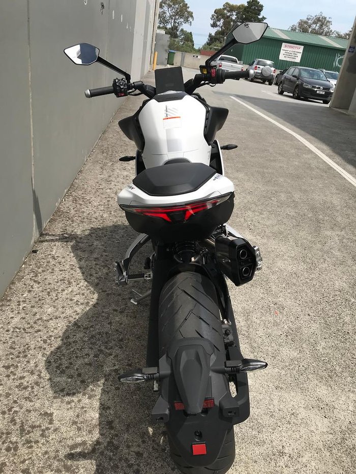 2025 CFMOTO 800NK Advance