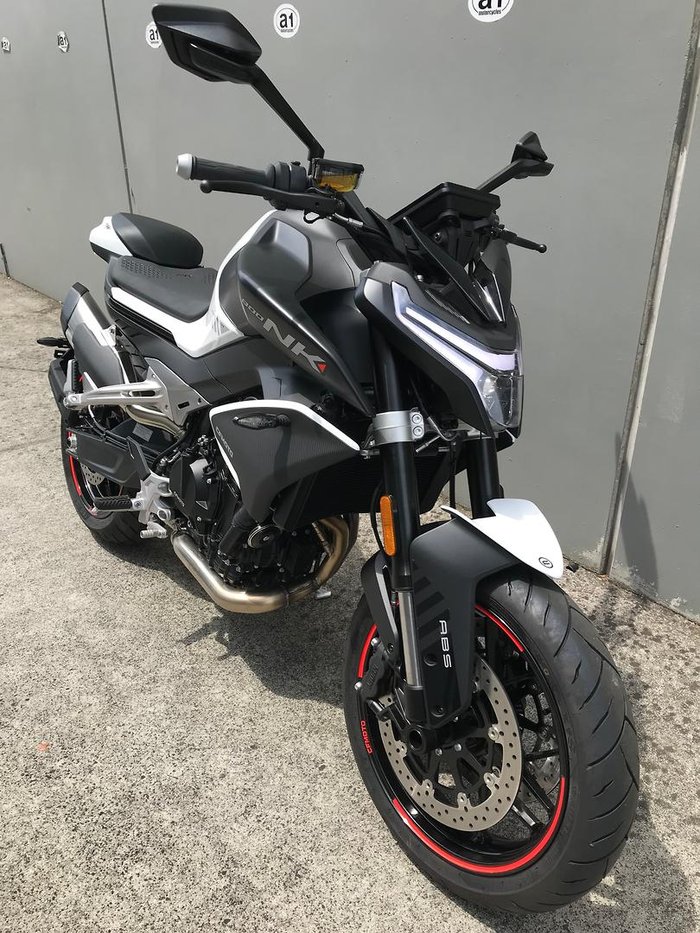 2025 CFMOTO 800NK Advance