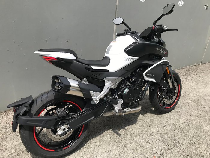 2025 CFMOTO 800NK Advance