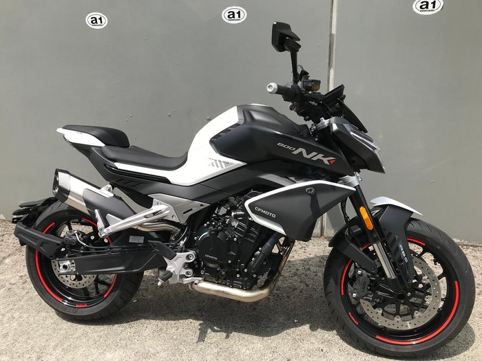 2025 CFMOTO 800NK Advance