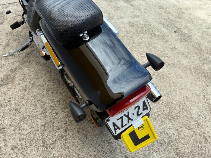 2014 Yamaha XVS650 V-STAR CUSTOM Black