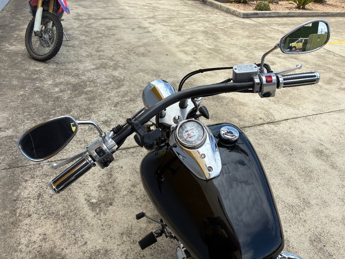 2014 Yamaha XVS650 V-STAR CUSTOM Black