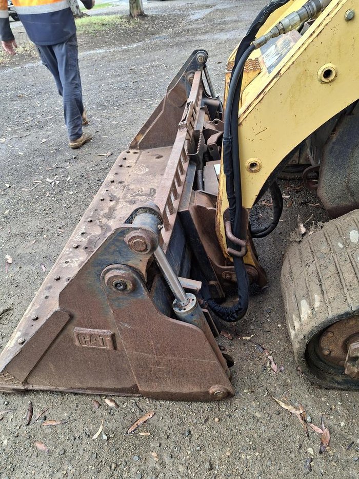 2004 Caterpillar 277B