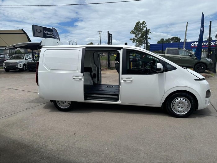 2023 Hyundai STARIA LOAD