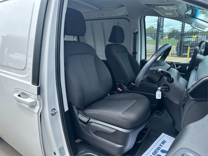 2023 Hyundai STARIA LOAD