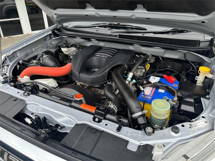 2017 Isuzu MU-X LS-T