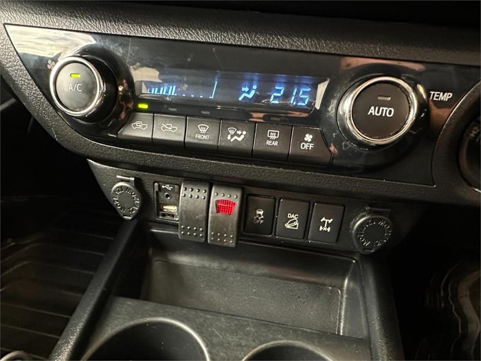 2018 Toyota Hilux SR5