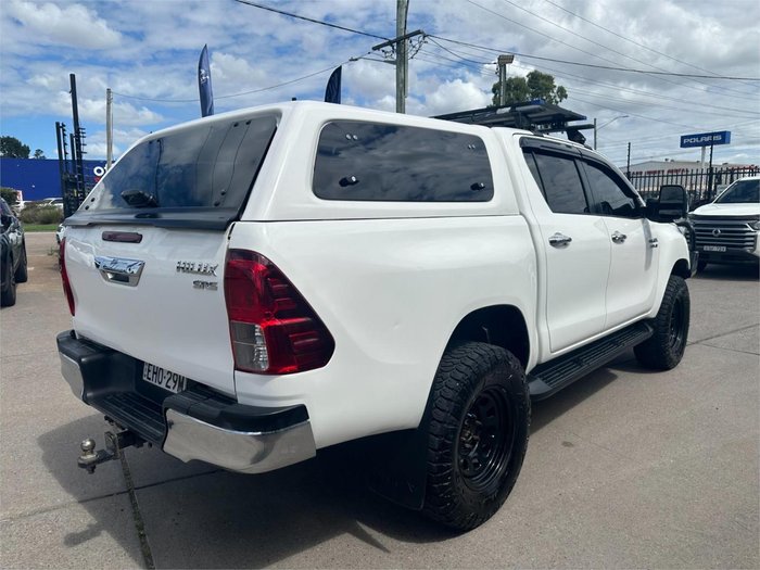 2018 Toyota Hilux SR5