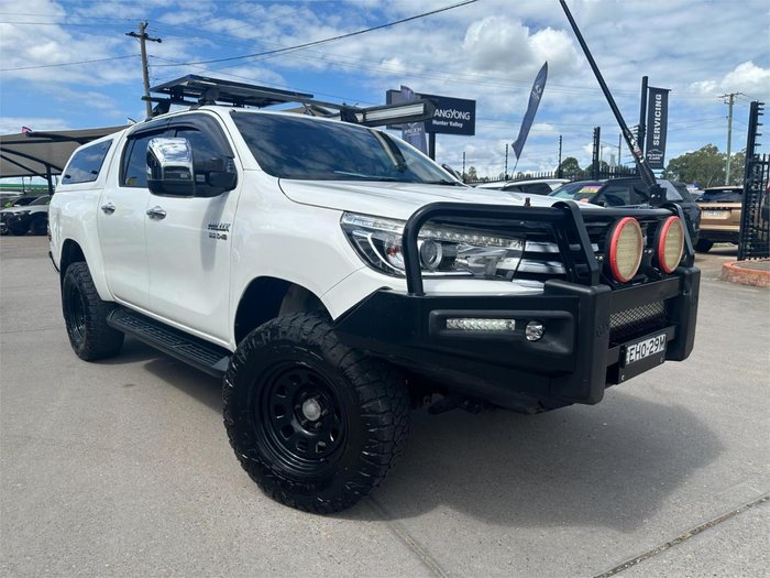 2018 Toyota Hilux SR5