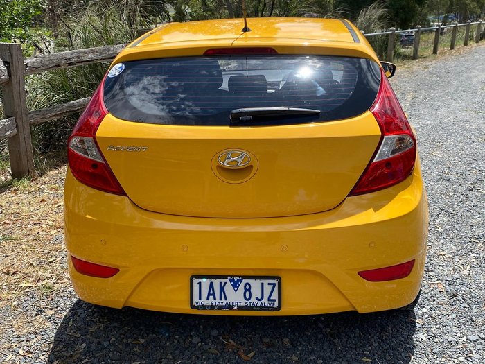 2013 Hyundai Accent Active