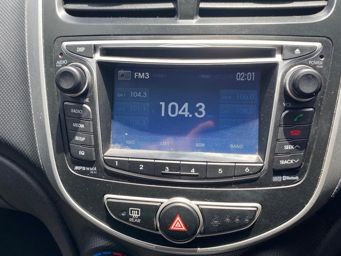 2013 Hyundai Accent Active