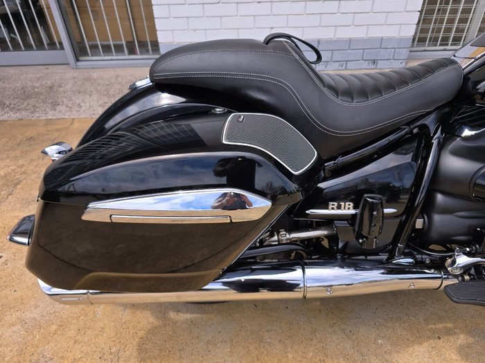 2021 BMW Motorrad R 18 B DELUXE Black