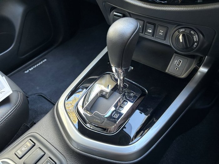 2025 Nissan Navara ST-X DUAL CAB