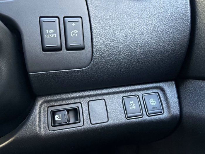 2025 Nissan Navara ST-X DUAL CAB