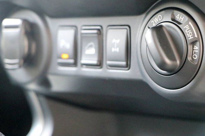 2025 Nissan Navara ST-X DUAL CAB