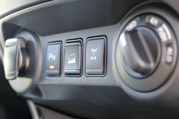 2025 Nissan Navara ST-X DUAL CAB